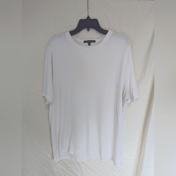 Robert Barakett Other - Robert Barakett White XXL Tee